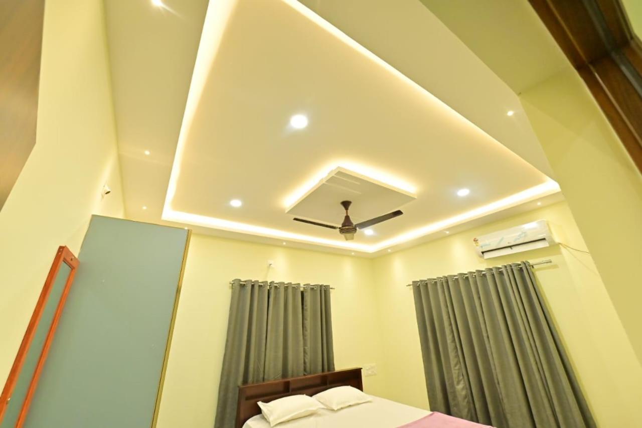 Gokula Homestay Subrahmanya Εξωτερικό φωτογραφία